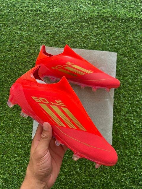 Chaussures de Football Rouges