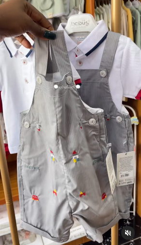 Baby jumpsuit for a boy in grey