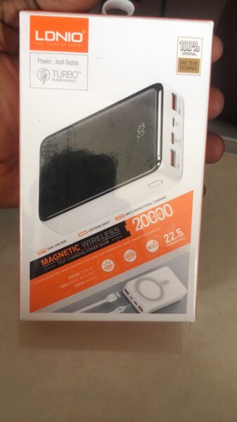 LDNIO magnetic wireless power bank