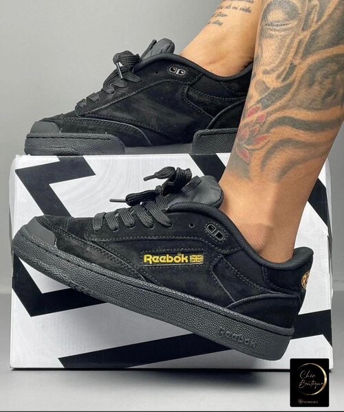 Basket Reebok avec carton