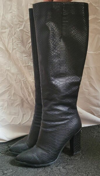 Королевские,кожа змеиная искус