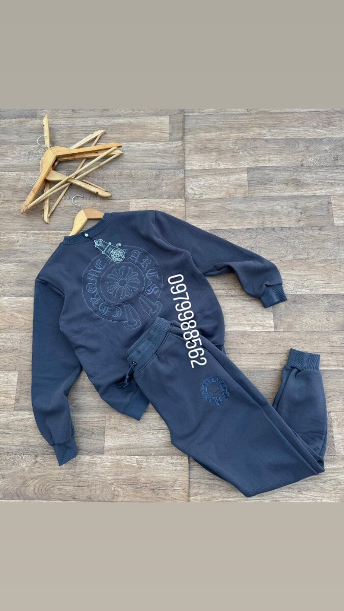 HIGH QUALITY AND HEAVY MATERIAL SUITES ALL SIZES AVAILABLE