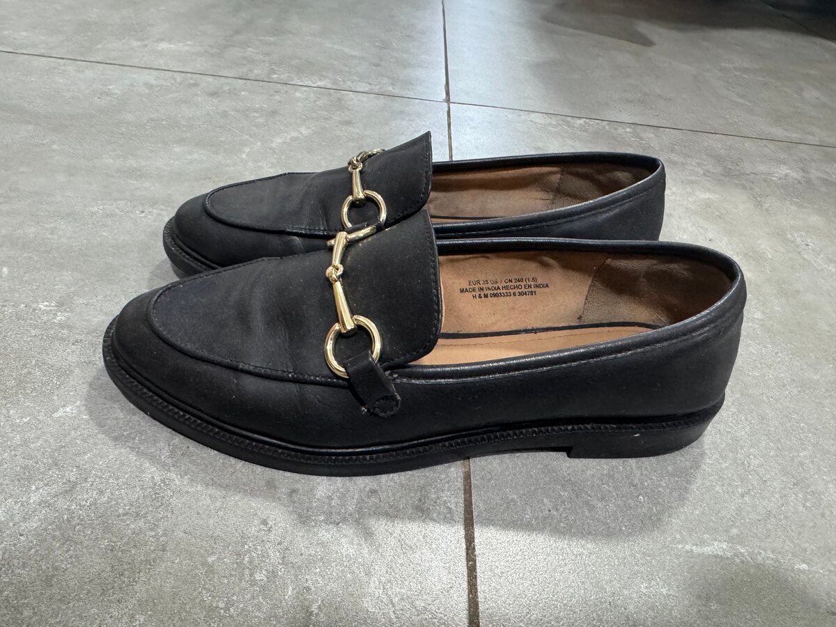 Mocassins en cuir noir élégant
