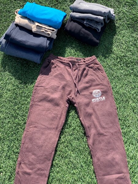 Hustle and motivate sweatpants k120
