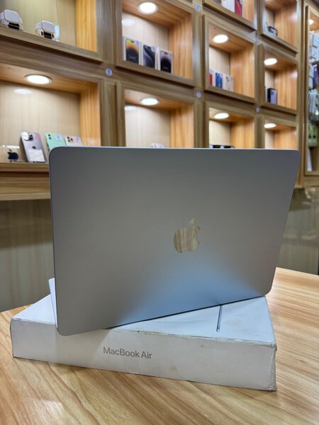 MacBook Air 2025 M4