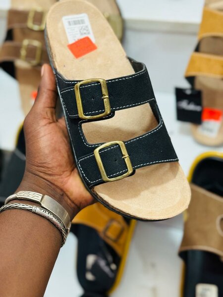 Sandales Noires à Boucles