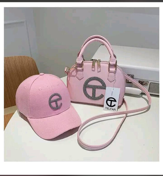 Telfar Ensemble Casquette et Sac