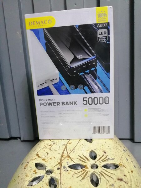 Chargeur Power Bank 50000mAh