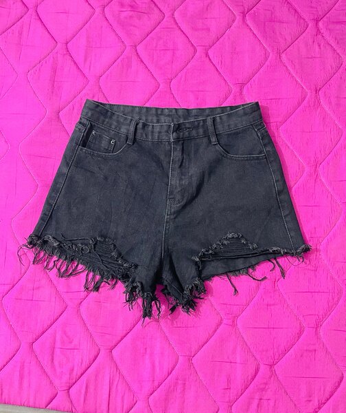 Short en jean déchiré