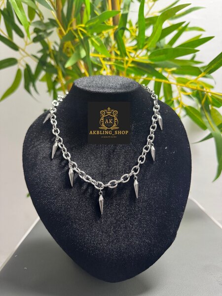 Collier tendance punk chic