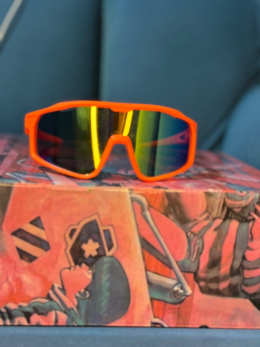 Lunettes de soleil sport orange