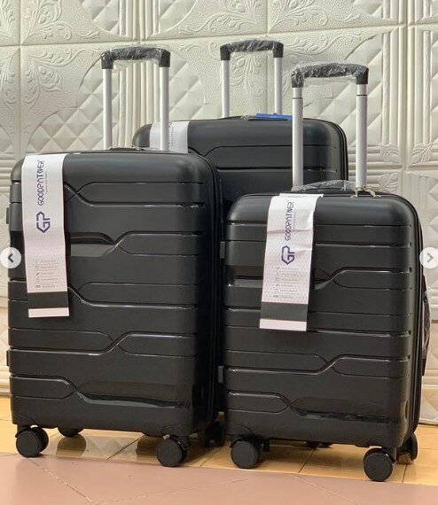 Set of 3 suitcases black