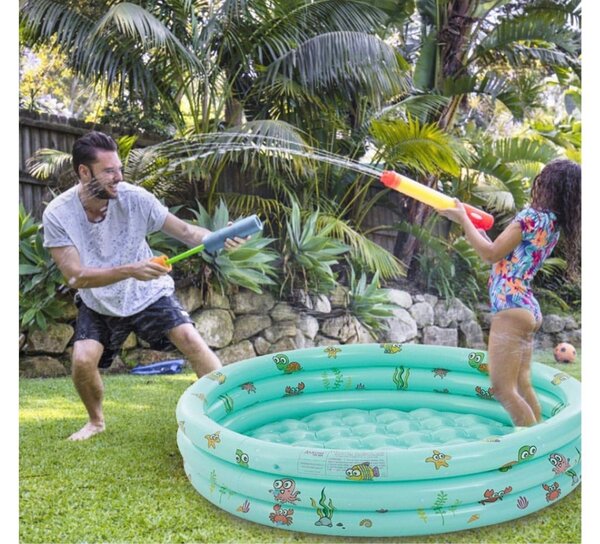 Ball pit / swimming pool