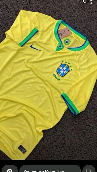 Maillot de foot Nike Brésil et adidas Real Madrid