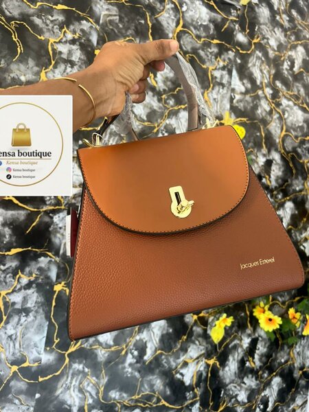 Sac à main élégant en cuir