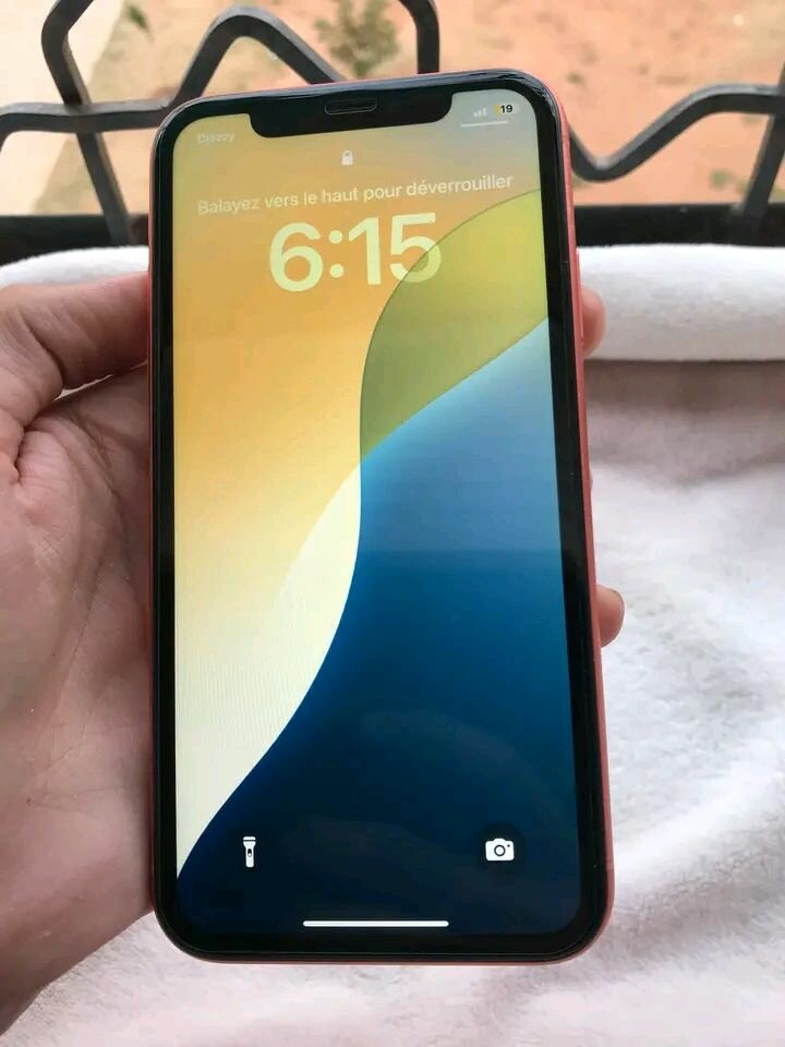 iPhone XR Rouge 64Go Débloqué