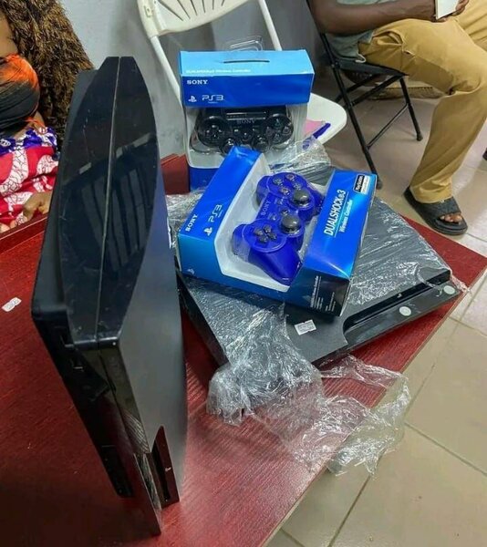 Console PS3 Slim Sony