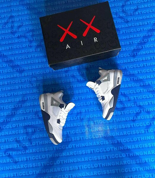 Jordan 4 first class