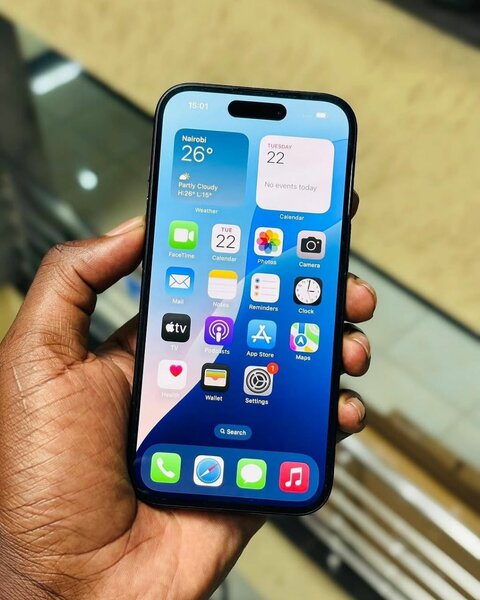 iPhone 15 128GB (Pre owned)