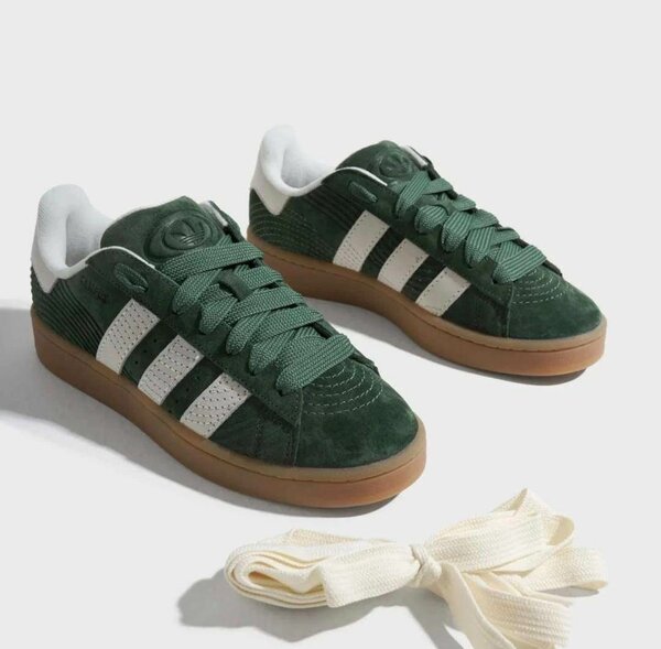 Baskets vertes style rétro