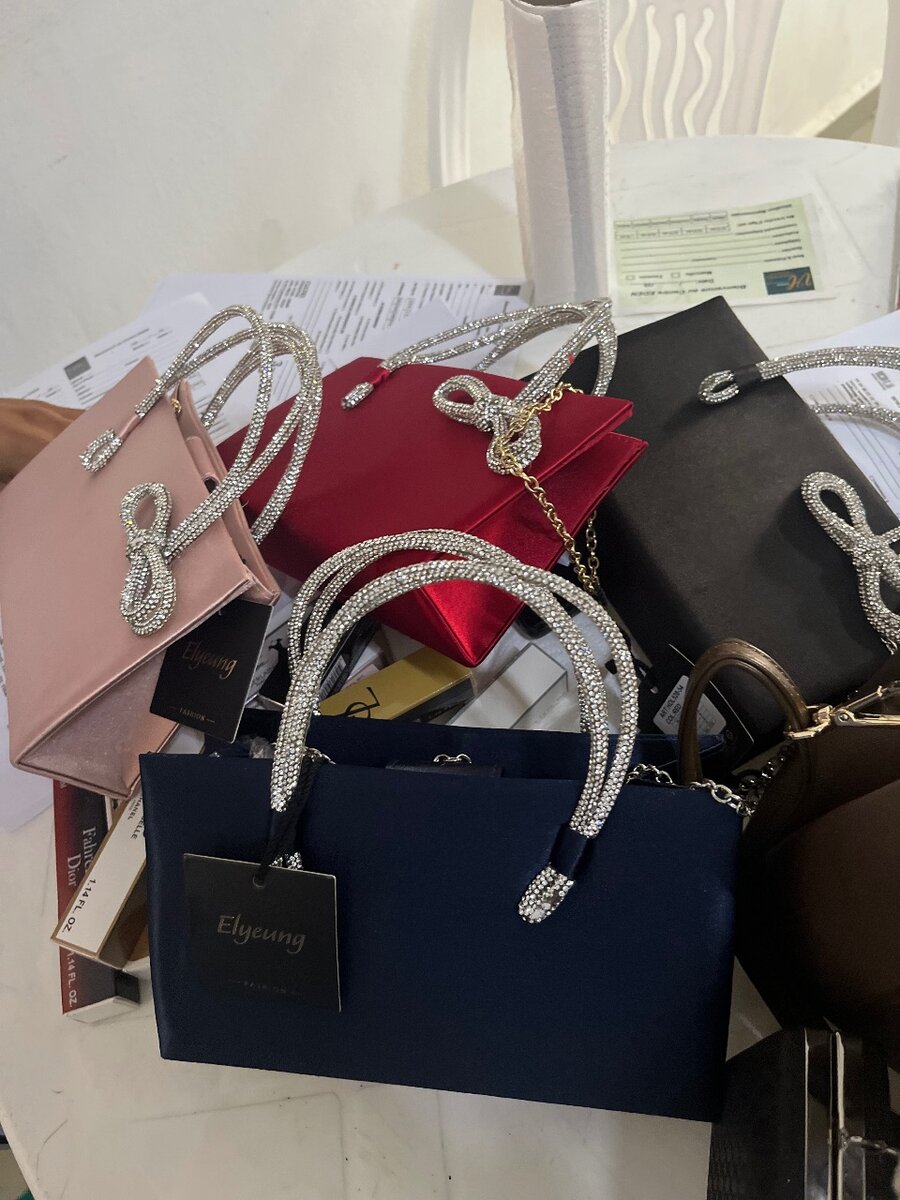 Sac à main élégant avec anse scintillante