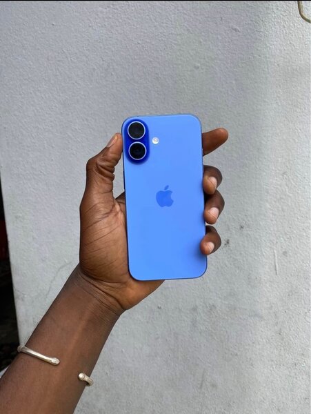 iPhone 16 simple Bleu 128Go