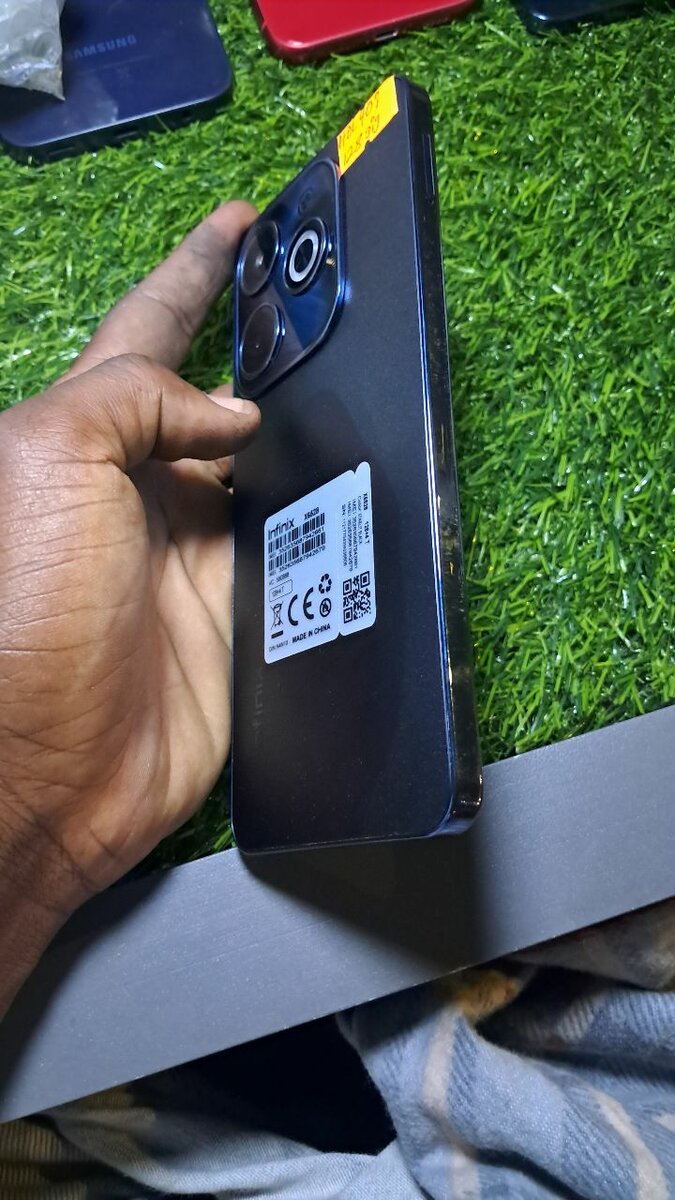 Infinix hot40i
