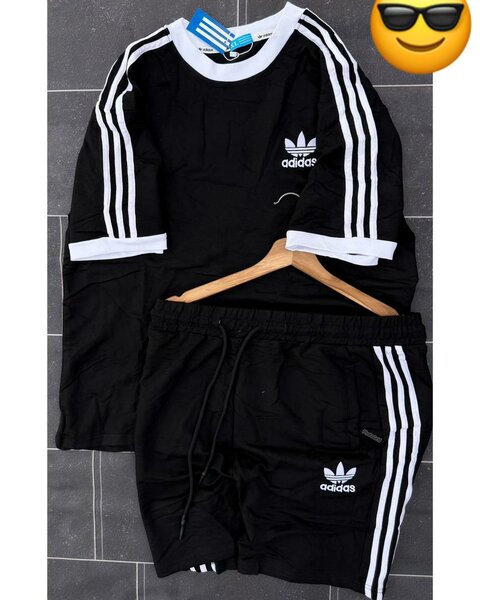 Conple  t-shirt Adidas