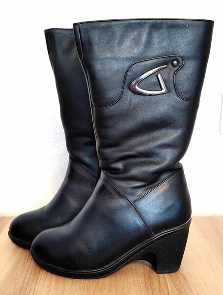 Новые сапоги кожа