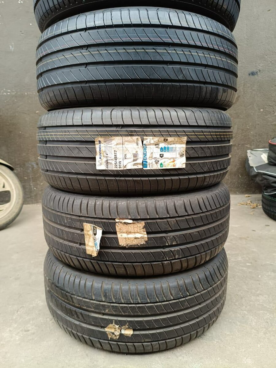 Pneus de voiture haute performance