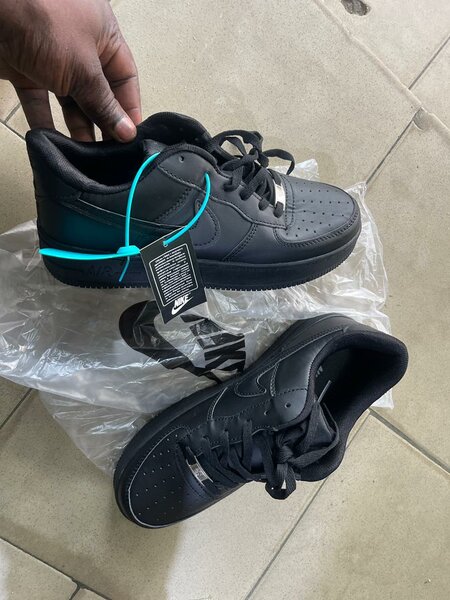 Chaussures noires Nike élégantes