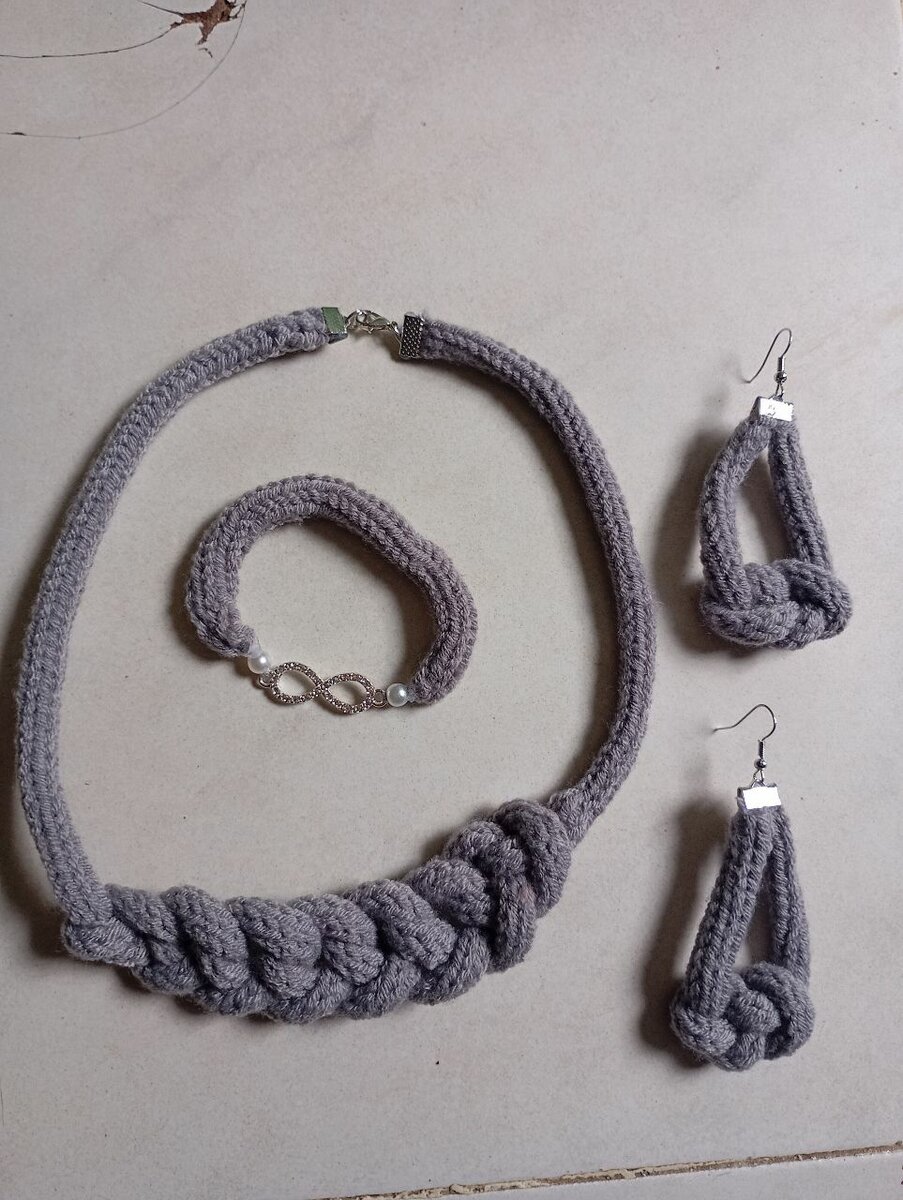 Ensemble de bijoux tricoter