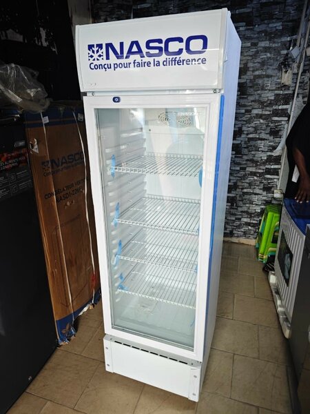 Réfrigérateur vitré nasco 228 litre