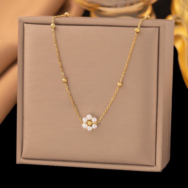 Collier élégant de perles