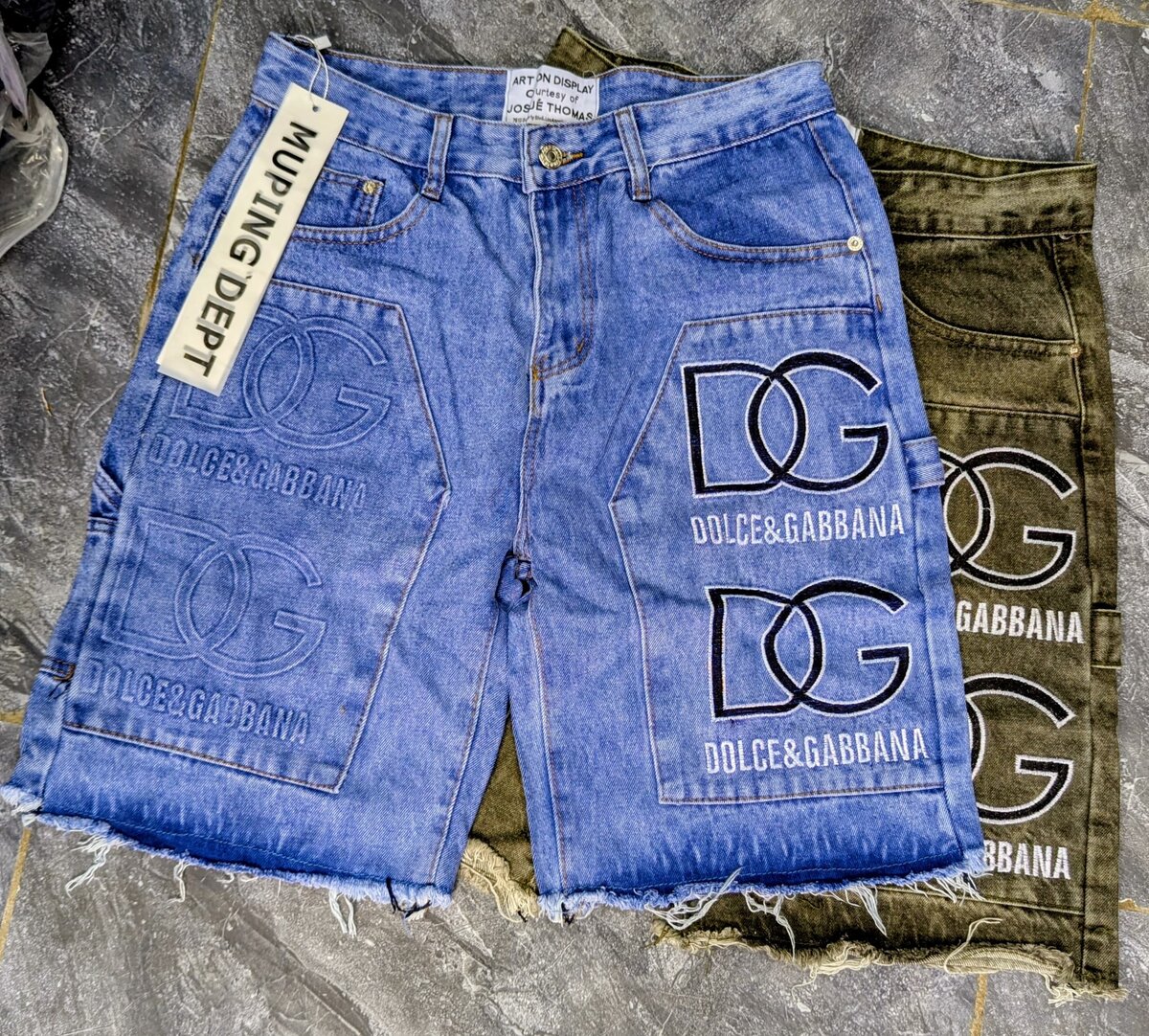 Shorts en denim déchirés