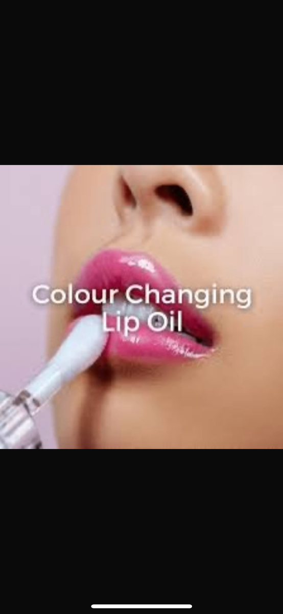 Colour changing lip gloss