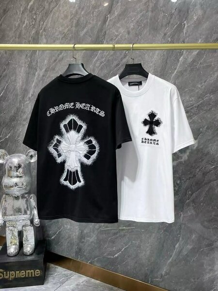 T-shirt Chrome Hearts noir et blanc