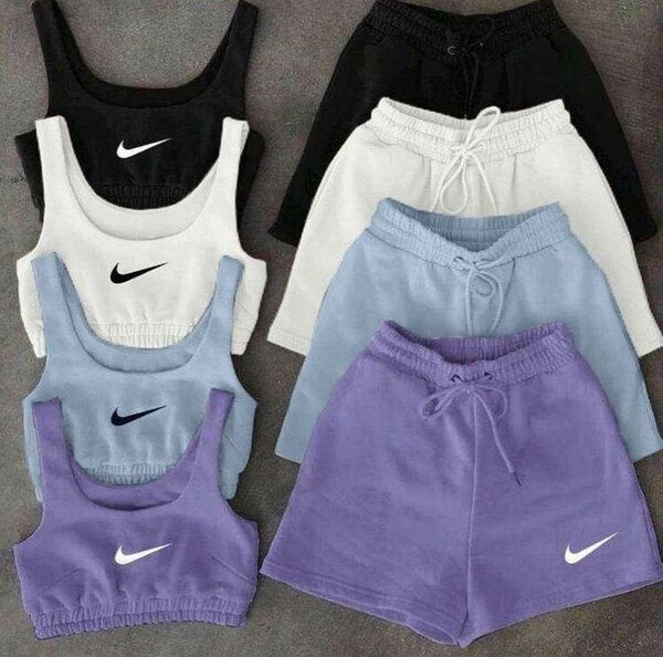 Lot de tenues sportives Nike
