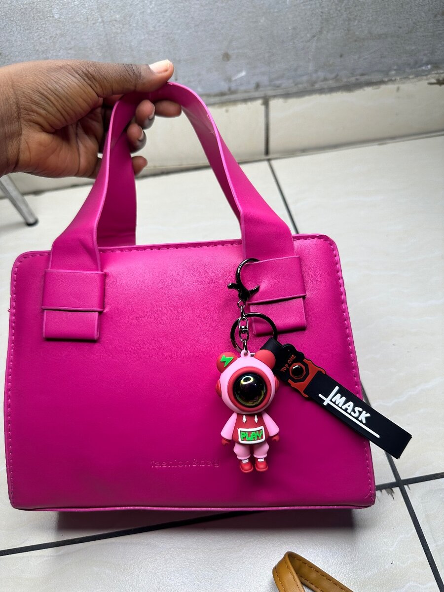 Sac à main élégant avec porte-clés