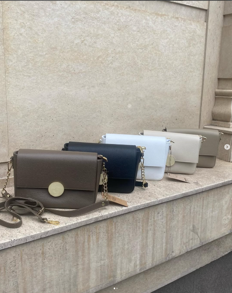 сумки разных цветов