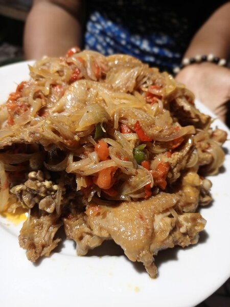 Poulet pondeuse  sauté Epicé