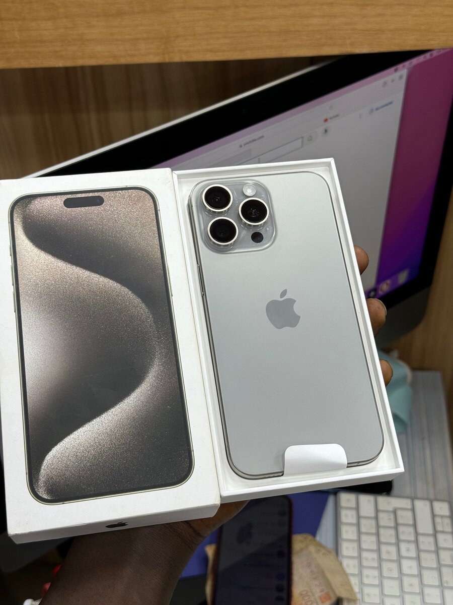 15 pro max casiment neuf avec carton