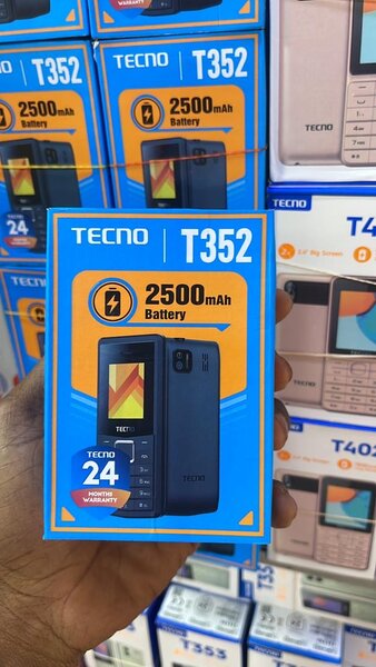Téléphone portable Tecno T352