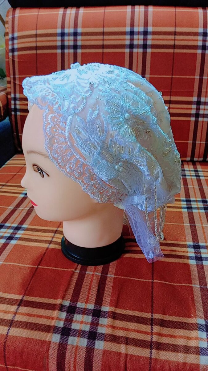 Chapeaux Éléguants Brodés