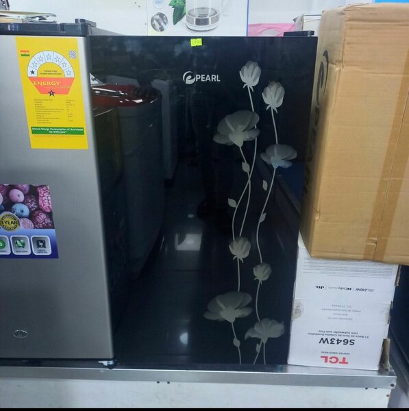 Peal Table Top Fridge