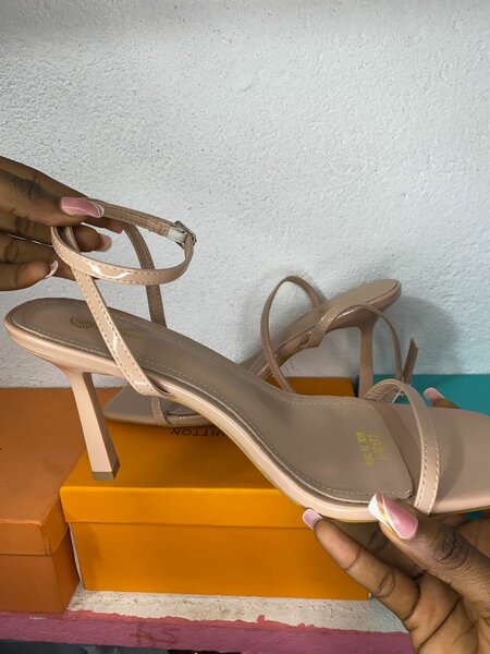 Sandales à talons élégantes