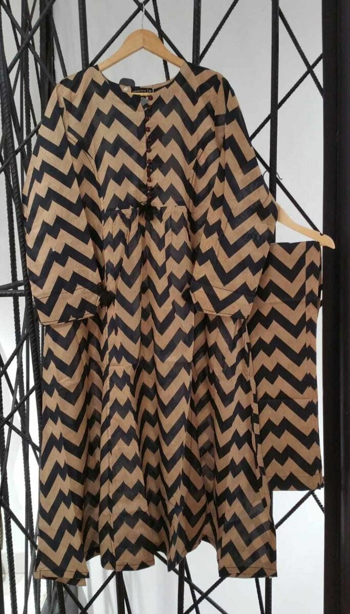 Lawn 2 pc pemlum coords ,dc free