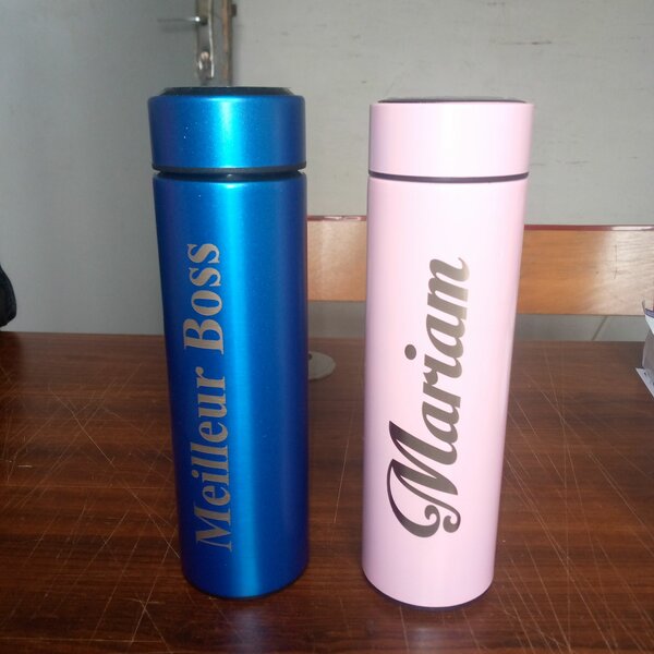 Thermos en acier inoxydable avec écran led