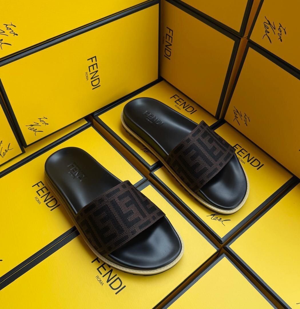 Chaussons élégants pour homme