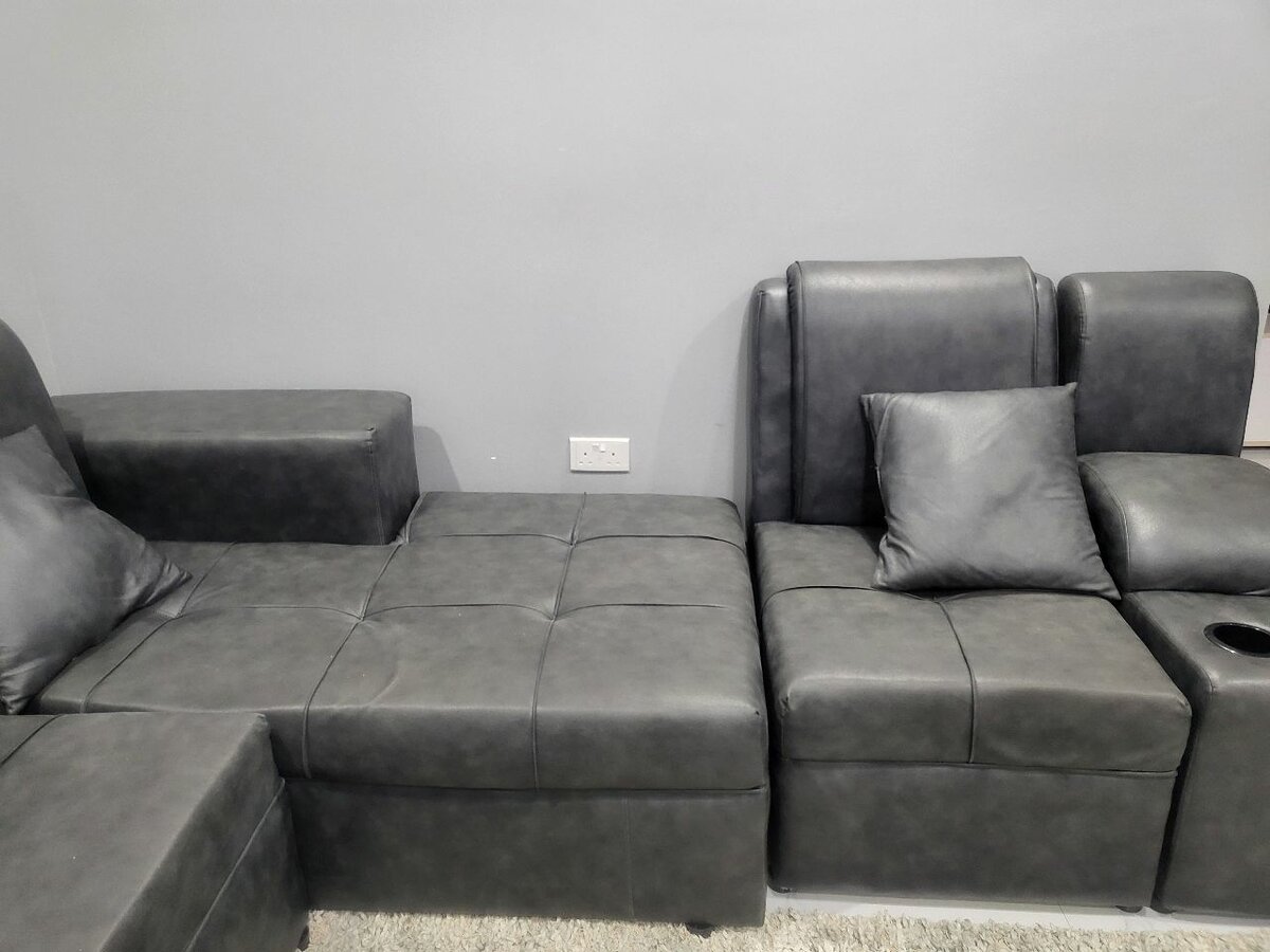7 seater sofa for sell